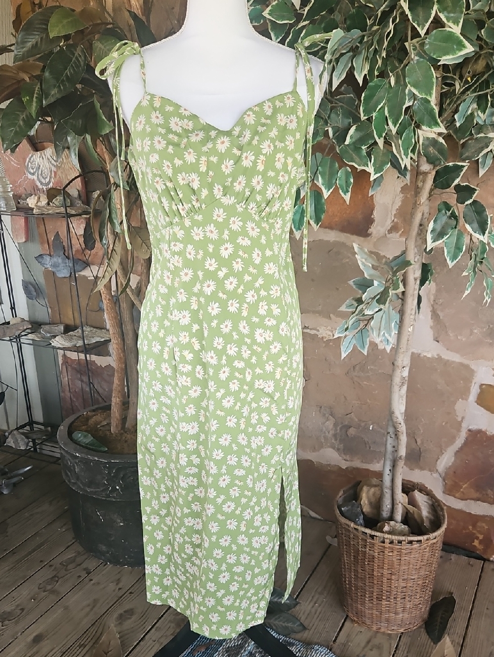SHEIN Light Green Daisy Print Midi Dress with Tie Straps